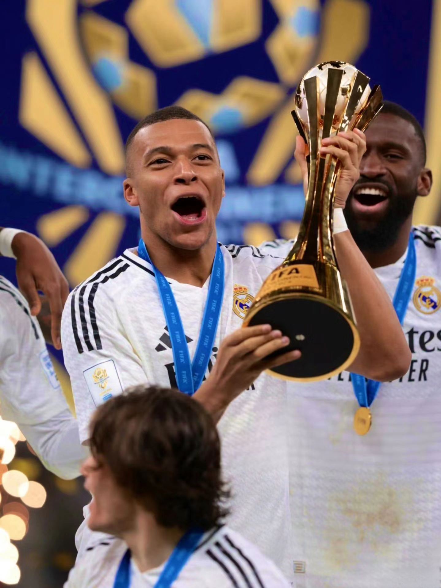 爱游戏体育-关于冲刺阶段皇家马德里备战欧联，内部沟通细节曝光，目标明确，控场能力受关注的信息